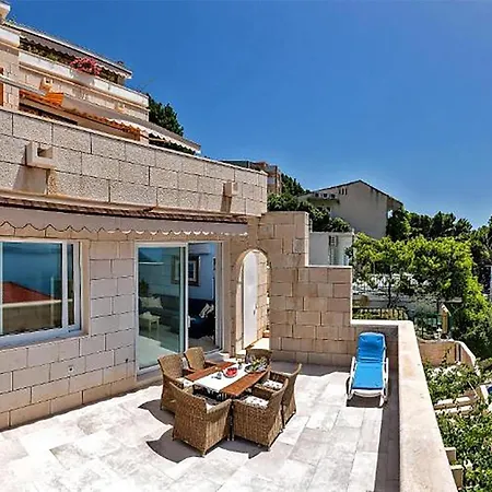 1 Bedroom Stunning In